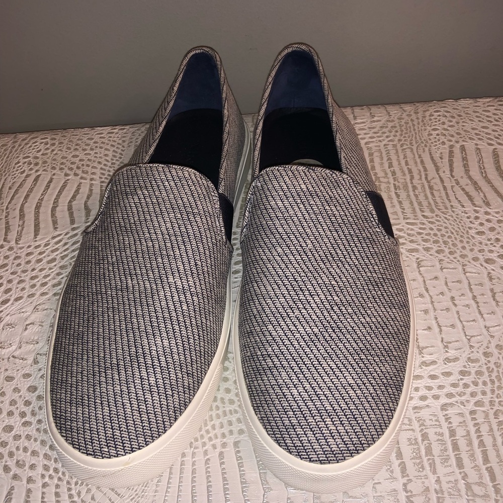 Vince Fabric Sneaker 6.5 NEW